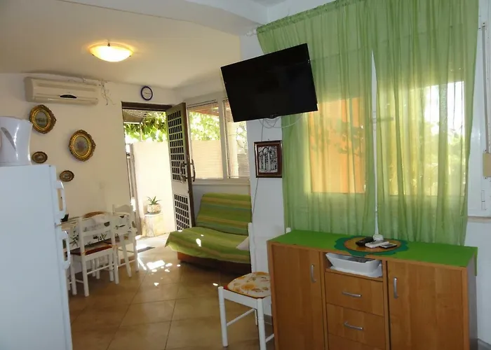 Babaja Διαμέρισμα Τρογκίρ